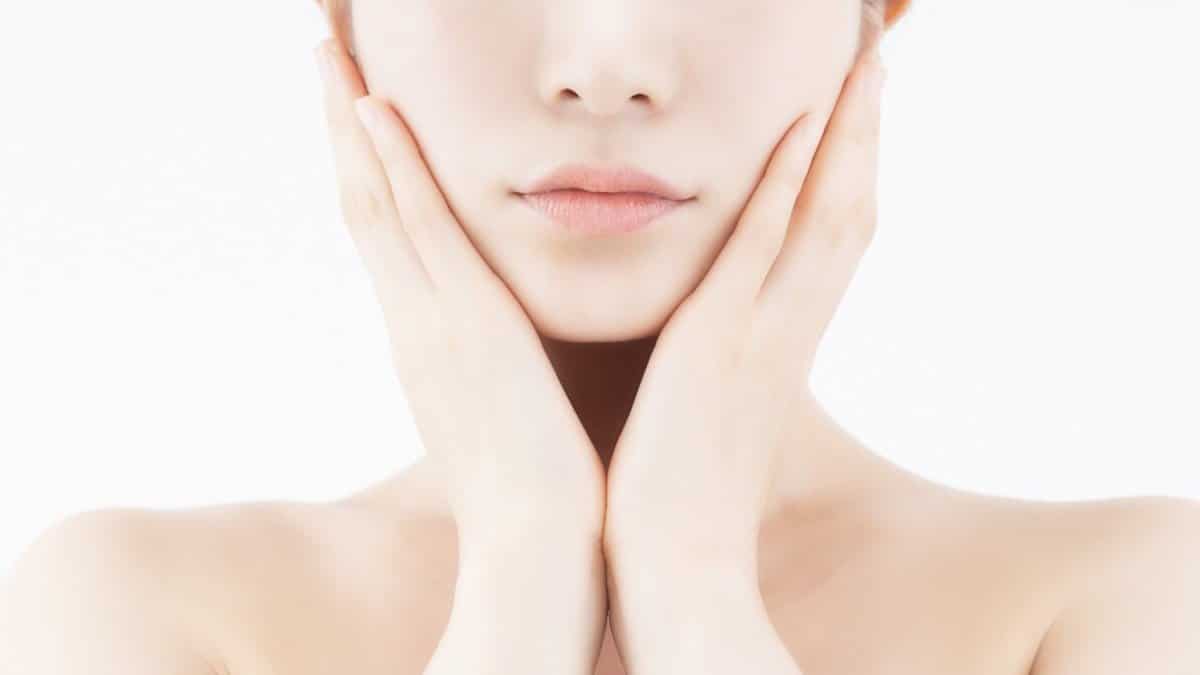 basic japanese skincare steps protect cream oil moisturize