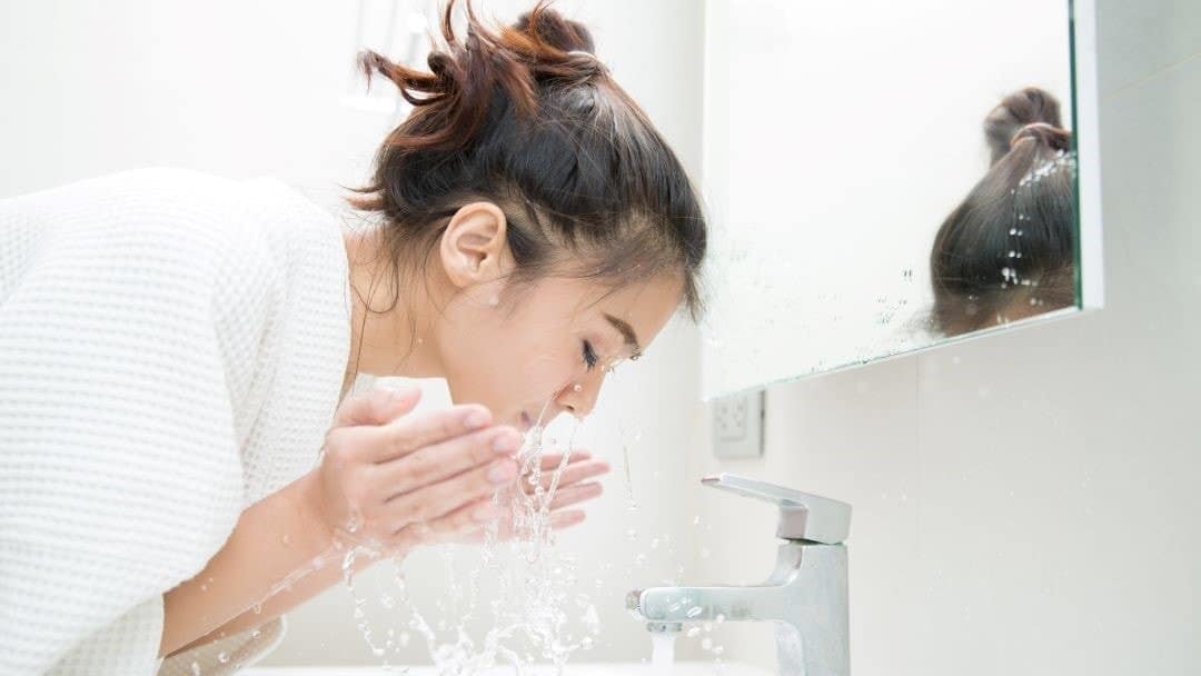 japanese beauty secrets wash face with water in the morning
