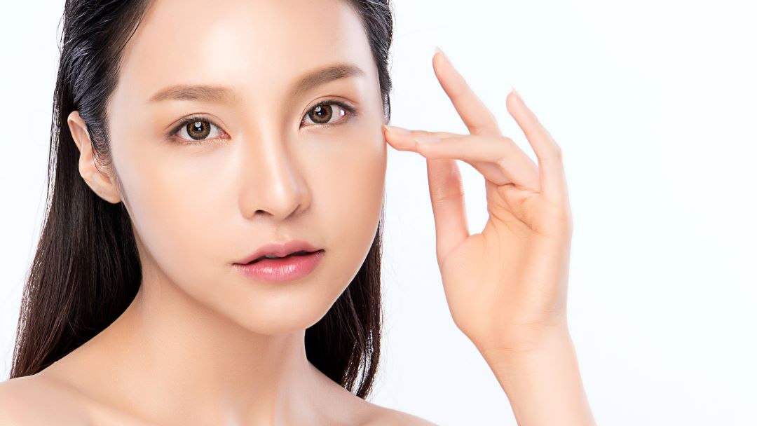 how to apply eye cream properly tips